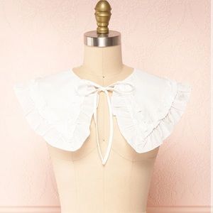Zosia White Detachable Collar with Frills